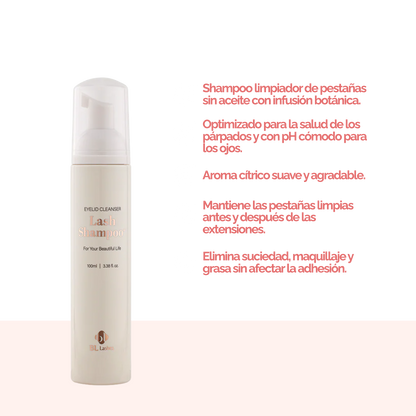 Botella de Lash Shampoo Plus BL Lashes con dosificador de espuma, muestra de espuma sobre fondo blanco, diseño profesional, concepto de limpieza profunda para extensiones de pestañas